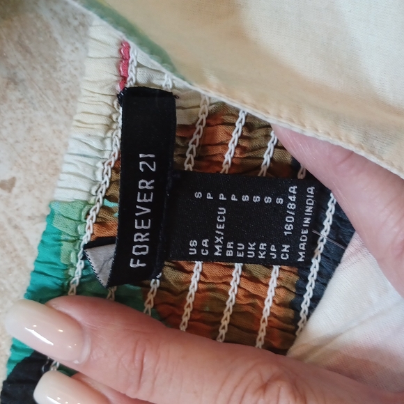 NWT Forever 21 Floral Crop Top - Picture 4 of 6